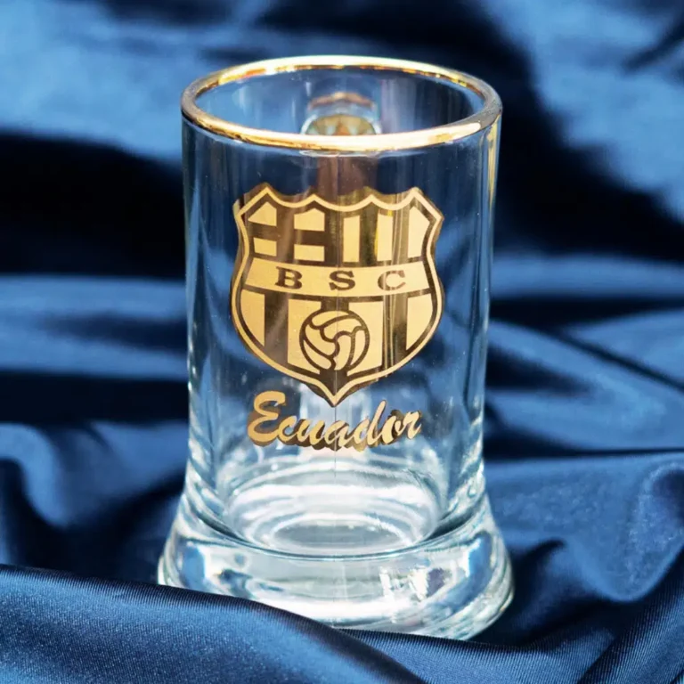 Vaso cervecero de Barcelona con apliques de oro